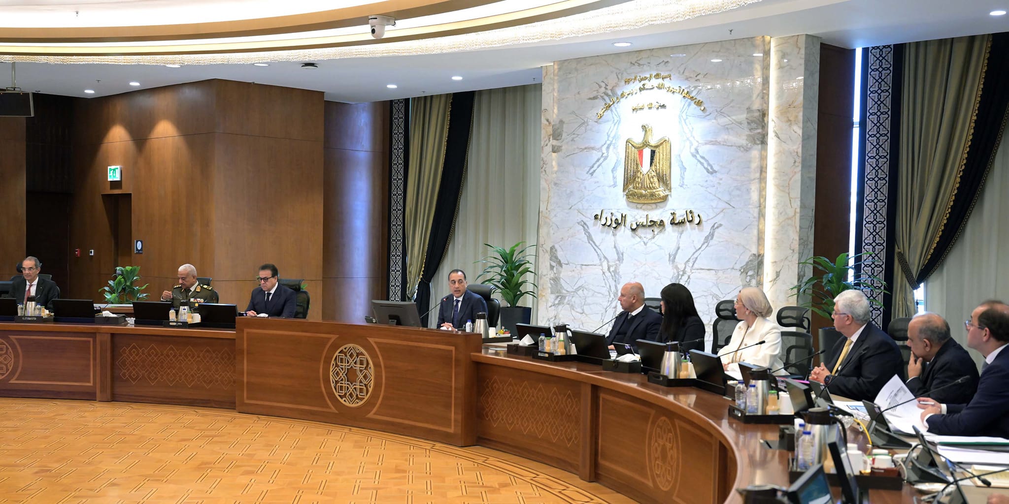 من ضمنها “صناعة الأدوية وصناعة الحاصلات الزراعية”.. الحكومة توافق على 8 قرارات من ضمنها “صناعة الأدوية وصناعة الحاصلات الزراعية”.. الحكومة توافق على 8 قرارات