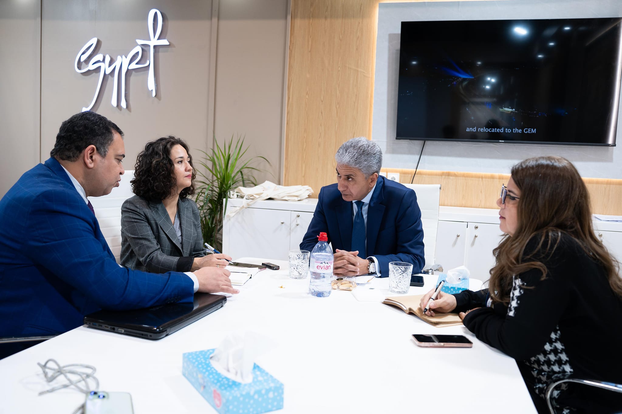 وزير السياحة: 15.75 مليون سائح زاروا مصر في 2024 ونمو متوقع بنسبة 6% في 2025 وزير السياحة: 15.75 مليون سائح زاروا مصر في 2024 ونمو متوقع بنسبة 6% في 2025