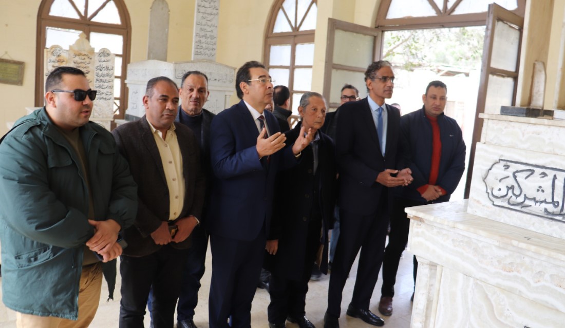 قيادات حزب الوفد ونواب البرلمان يزورون قبر فؤاد باشا سراج الدين في ذكرى عيد الشرطة الـ73