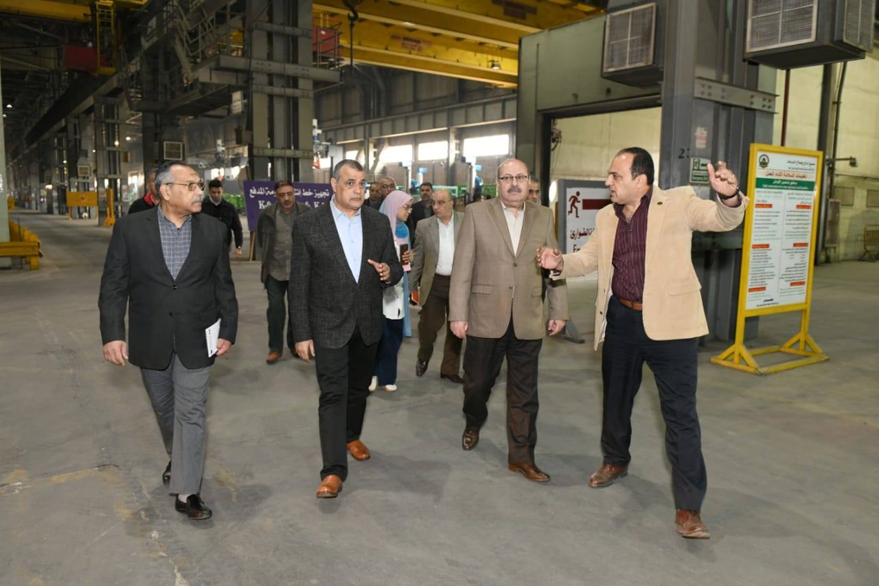 وزير الدولة للإنتاج الحربي: حريصون على جذب الاستثمارات وعقد الشراكات مع مختلف الجهات بالدولة وزير الدولة للإنتاج الحربي: حريصون على جذب الاستثمارات وعقد الشراكات مع مختلف الجهات بالدولة