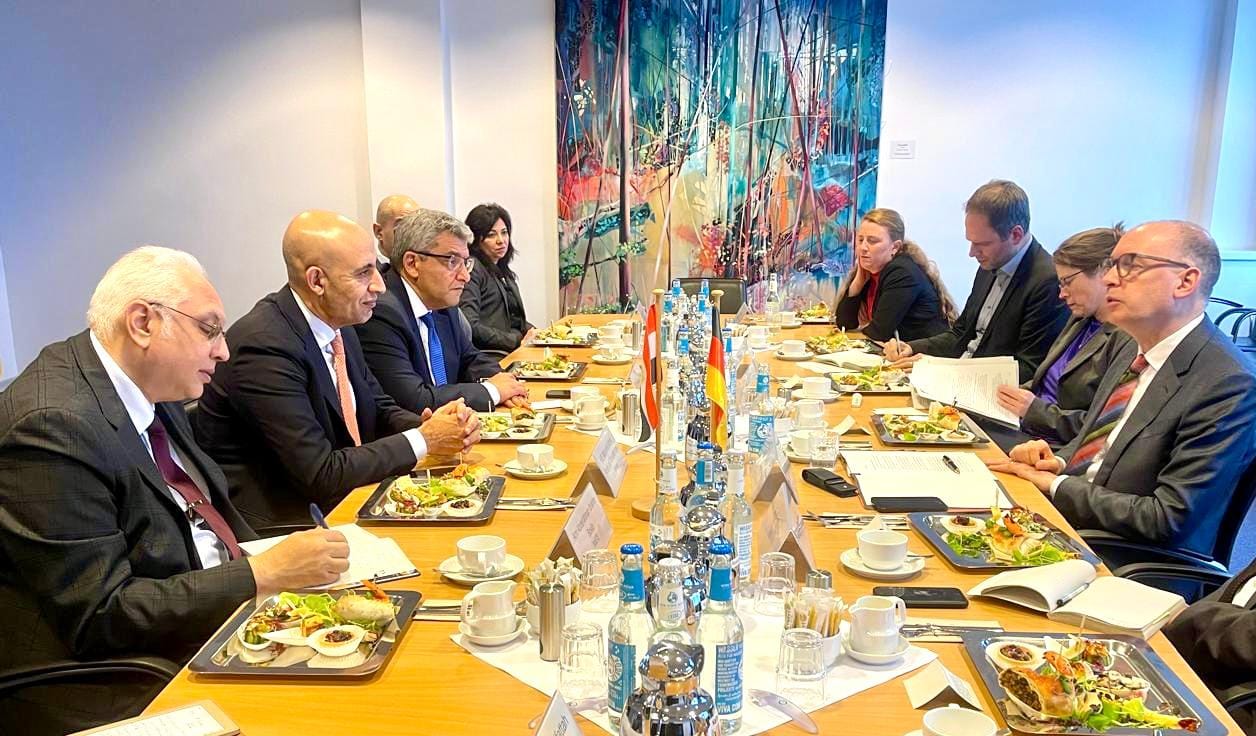 إنشاء 100 مدرسة ودعم اللغة الالمانية.. وزير التعليم يبحث سبل تطوير التعاون مع دولة ألمانيا إنشاء 100 مدرسة ودعم اللغة الالمانية.. وزير التعليم يبحث سبل تطوير التعاون مع دولة ألمانيا