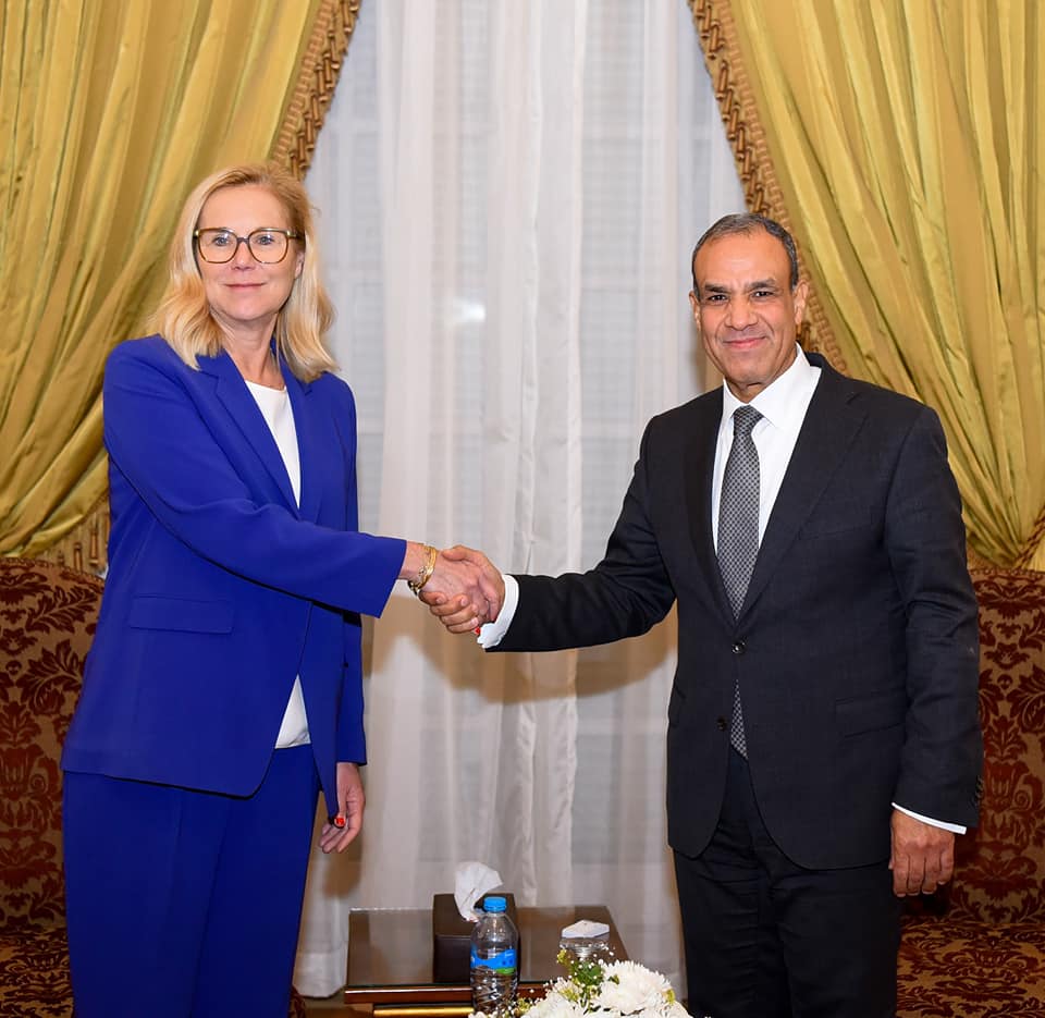 وزير الخارجية يشدد على تكثيف دعم المجتمع الدولي للفلسطينيين فى غزة