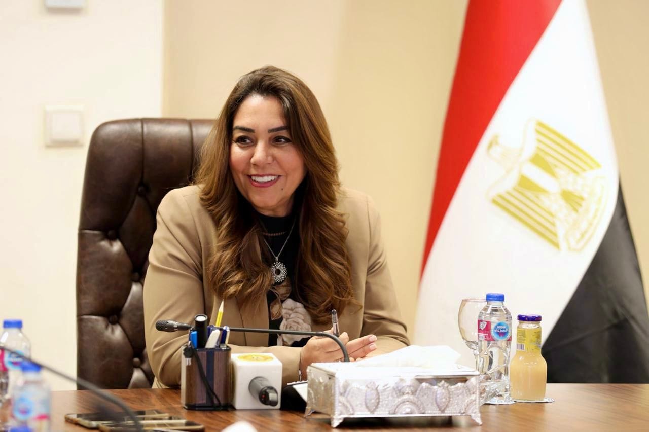 وزيرة التنمية المحلية تتابع مشروع زراعة وتشجير الطريق الدائري والمحاور المرورية بالقاهرة الكبرى وزيرة التنمية المحلية تتابع مشروع زراعة وتشجير الطريق الدائري والمحاور المرورية بالقاهرة الكبرى