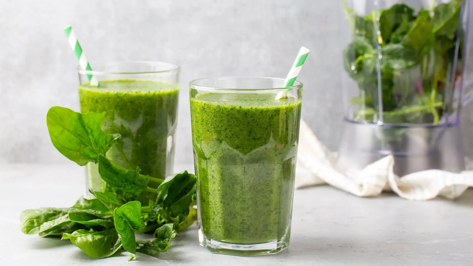 عصير السبانخ.. مشروب يعزز المناعة ويحسّن الهضم ويدعم فقدان الوزن
