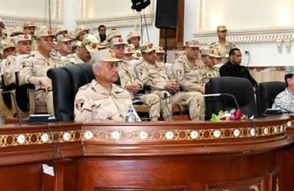 وزير الدفاع يشهد تنفيذ المرحلة الرئيسية لمشروع مراكز القيادة التعبوي للجيش الثالث الميداني| صور وزير الدفاع يشهد تنفيذ المرحلة الرئيسية لمشروع مراكز القيادة التعبوي للجيش الثالث الميداني| صور