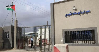 دخول 200 شاحنة مساعدات بينها 15 شاحنة وقود لمعبرى العوجة وكرم أبو سالم دخول 200 شاحنة مساعدات بينها 15 شاحنة وقود لمعبرى العوجة وكرم أبو سالم