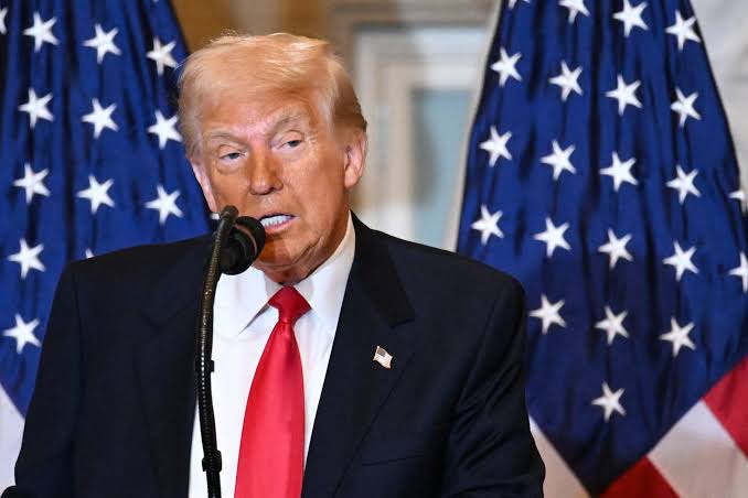 ترامب: الولايات المتحدة ماضية في تنفيذ خططها بفرض تعريفات جمركية متبادلة