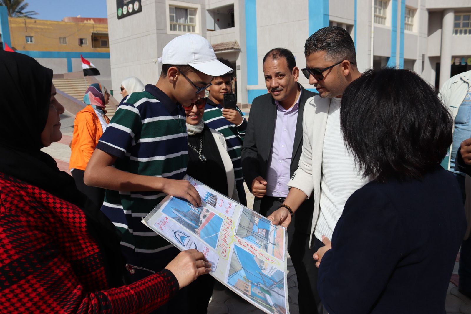 اقتصادية حقوق الإنسان تزور رأس غارب وتتفقد المشروعات التنموية والخدميةالتي تعزز حقوق الإنسان اقتصادية حقوق الإنسان تزور رأس غارب وتتفقد المشروعات التنموية والخدميةالتي تعزز حقوق الإنسان