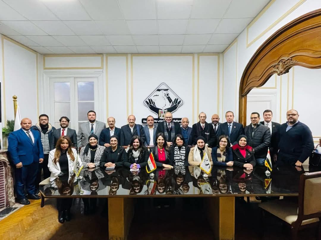 تنسيقية شباب الأحزاب والسياسيين تطلق حوارًا مجتمعيًا حول “قانون العمل الجديد”