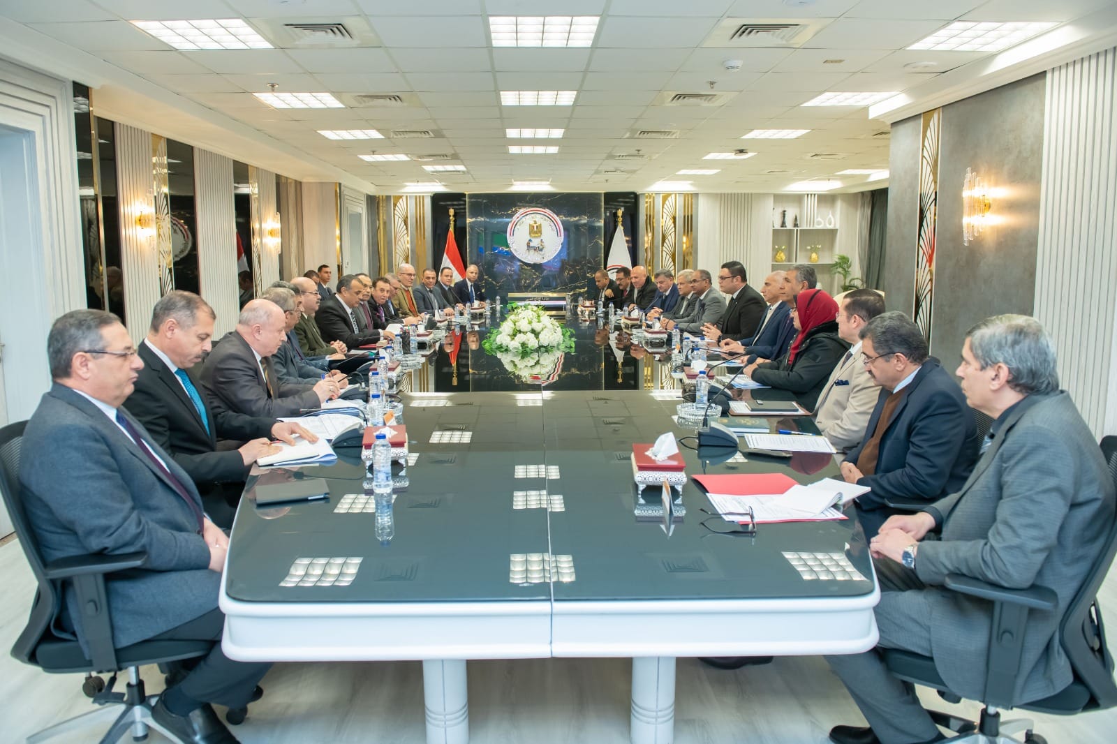 وزيرا الإنتاج الحربى والإسكان يتابعان موقف المشروعات الخاصة بالمبادرة الرئاسية “حياة كريمة” وزيرا الإنتاج الحربى والإسكان يتابعان موقف المشروعات الخاصة بالمبادرة الرئاسية “حياة كريمة”