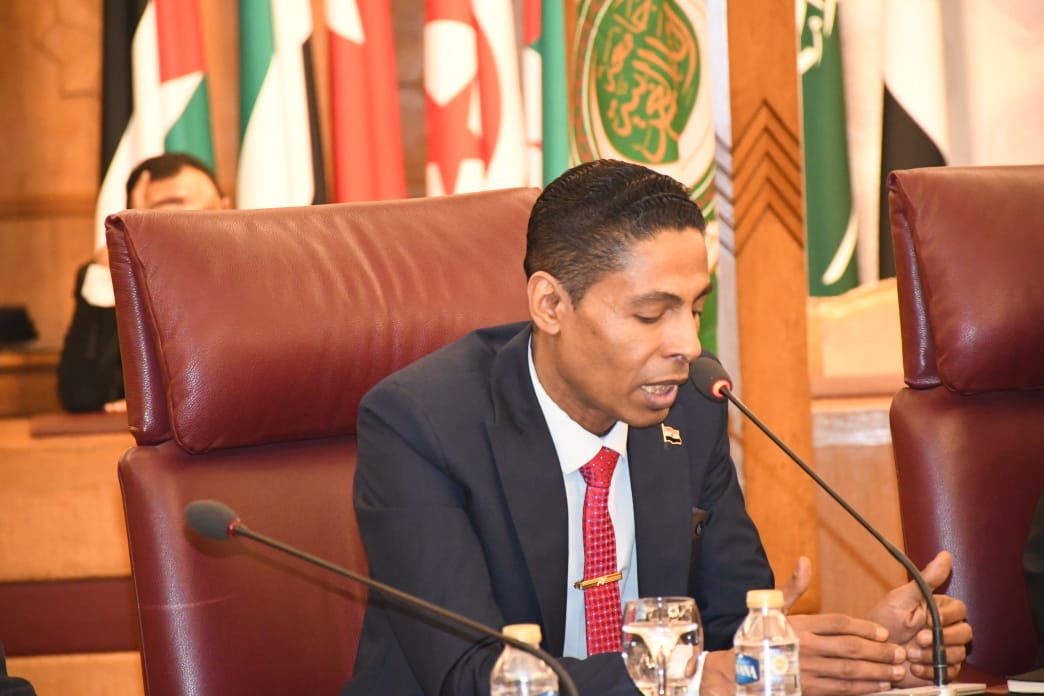 شريف الاسواني هديه الرئيس السيسي بإطلاق حزمه اجتماعية بمثابة تهنئه فعليه للشعب