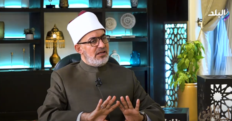 “مفتي الجمهورية” يوضح حكم موائد الرحمن المقامة من قبل الفنانين والمشاهير