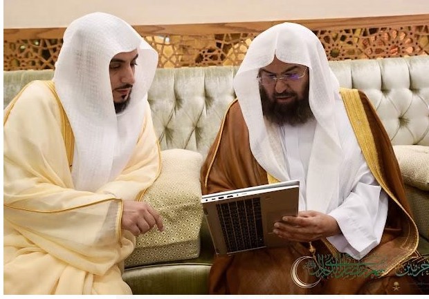 “السديس” يدشن المقرأة الإلكترونية العالمية بالمسجد الحرام بـ10 لغات