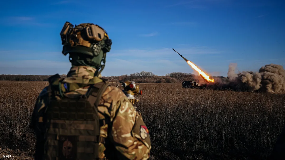 بعد مشادة مع زيلينسكي.. “ترامب” يوقف المساعدات العسكرية لأوكرانيا