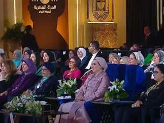 باحتفالية «يوم المرأة المصرية».. قرينة الرئيس تستجيب لطلب الطفل يونس