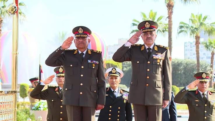 الرئيس السيسى ينيب وزير الدفاع لوضع إكليل زهور على النصب التذكارى لشهداء القوات المسلحة الرئيس السيسى ينيب وزير الدفاع لوضع إكليل زهور على النصب التذكارى لشهداء القوات المسلحة