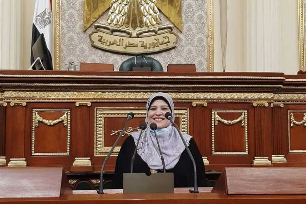 عاجل| النائبة زينب السلايمي تطالب بتسريع وتيرة العمل بفرع بنك ناصر بإسنا