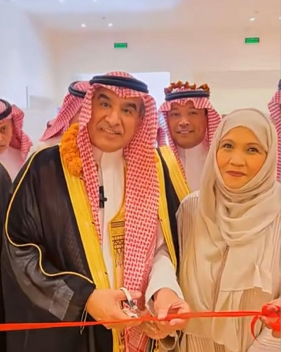 تدشين معرض “أطياف الحرمين” بمكة المكرمة احتفاءً بذكرى تأسيس المملكة