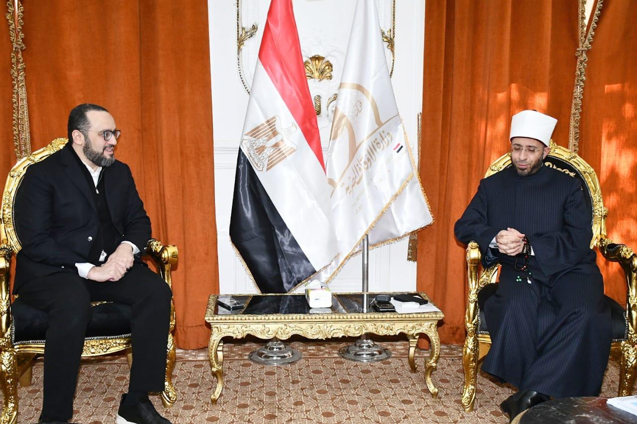 وزير الأوقاف يستقبل وفد من مؤسسة مساجد