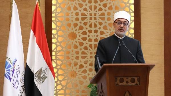 المفتي ينعى ضحايا حادث اصطدام قطار ركاب بخط «القنطرة – بئر العبد» المفتي ينعى ضحايا حادث اصطدام قطار ركاب بخط «القنطرة – بئر العبد»