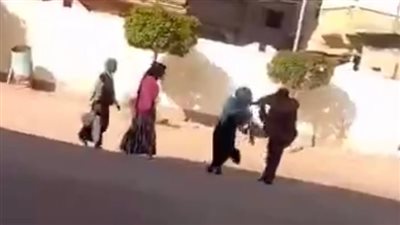 ضربهم بالقلم.. إحالة مدير مدرسة بالبحيرة للتحقيق بعد تعديه على طالبتين