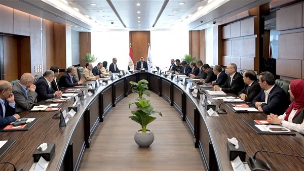 رئيس الوزراء يترأس الاجتماع العاشر لمجلس إدارة وكالة الفضاء المصرية