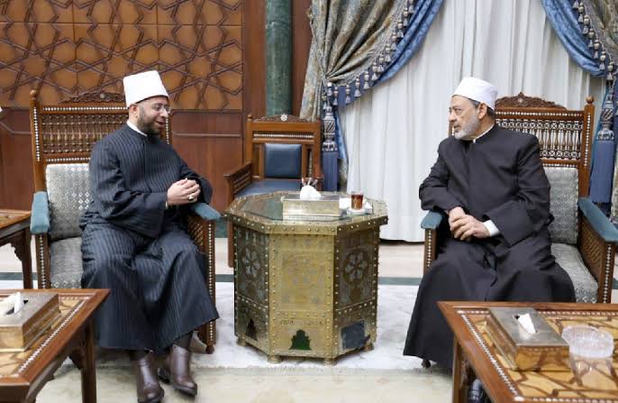 عاجل| وزير الأوقاف: أدعو الله بالشفاء العاجل لفضيلة الإمام الأكبر وأن يجعله ذخرًا للوطن وللإسلام عاجل| وزير الأوقاف: أدعو الله بالشفاء العاجل لفضيلة الإمام الأكبر وأن يجعله ذخرًا للوطن وللإسلام