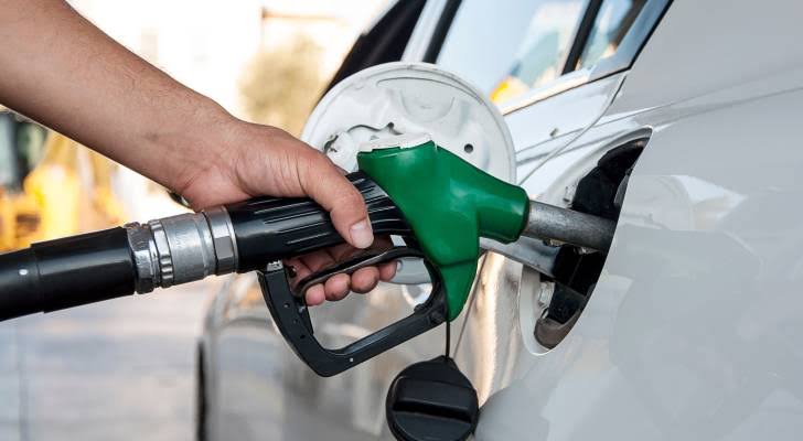 بعد الزيادة.. تعرف على أسعار البنزين والسولار اليوم الجمعة بعد الزيادة.. تعرف على أسعار البنزين والسولار اليوم الجمعة