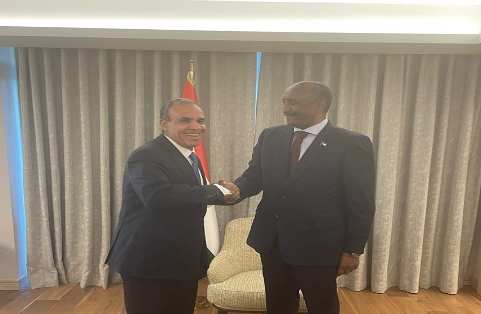 وزير الخارجية يؤكد لرئيس مجلس السيادة الانتقالي السوداني موقف مصر الداعم للسودان وزير الخارجية يؤكد لرئيس مجلس السيادة الانتقالي السوداني موقف مصر الداعم للسودان