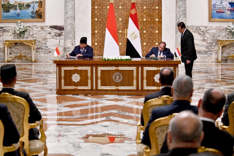الرئيس السيسي ونظيره الإندونيسي يعلنان ترفيع العلاقات بين البلدين إلى مستوى الشراكة الإستراتيجية