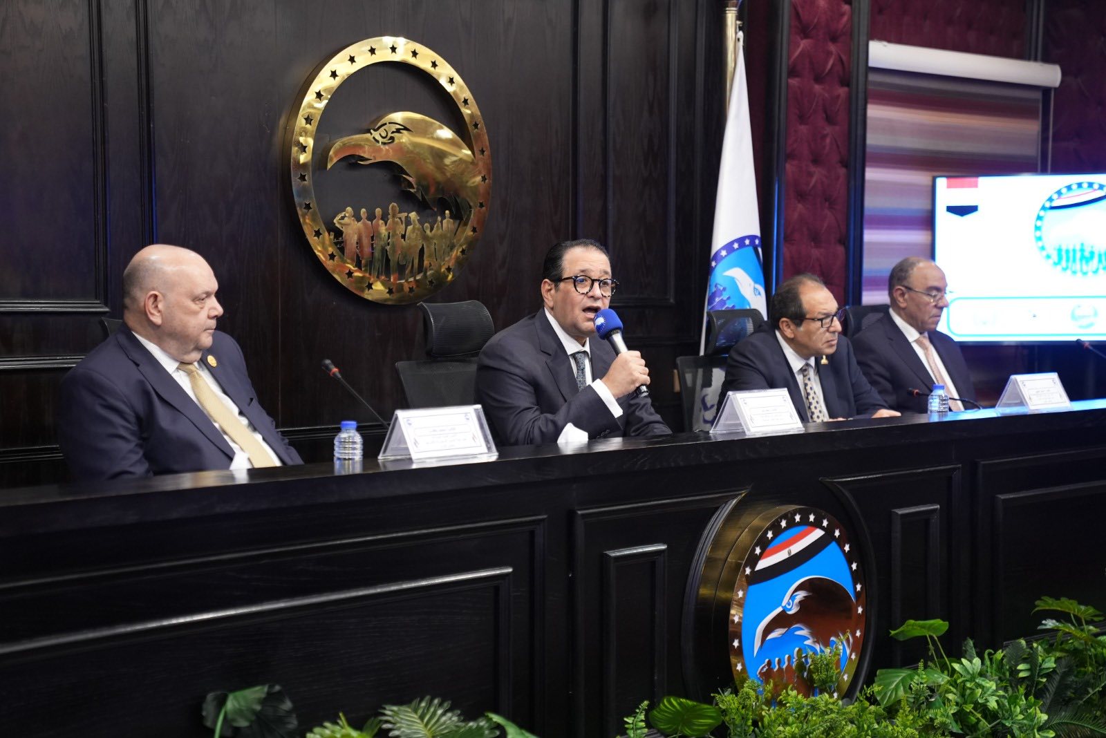 “مستقبل وطن” يواصل اجتماعاته التنظيمية مع قياداته بـ 5 محافظات لاستعراض استراتيجية الحزب المقبلة “مستقبل وطن” يواصل اجتماعاته التنظيمية مع قياداته بـ 5 محافظات لاستعراض استراتيجية الحزب المقبلة