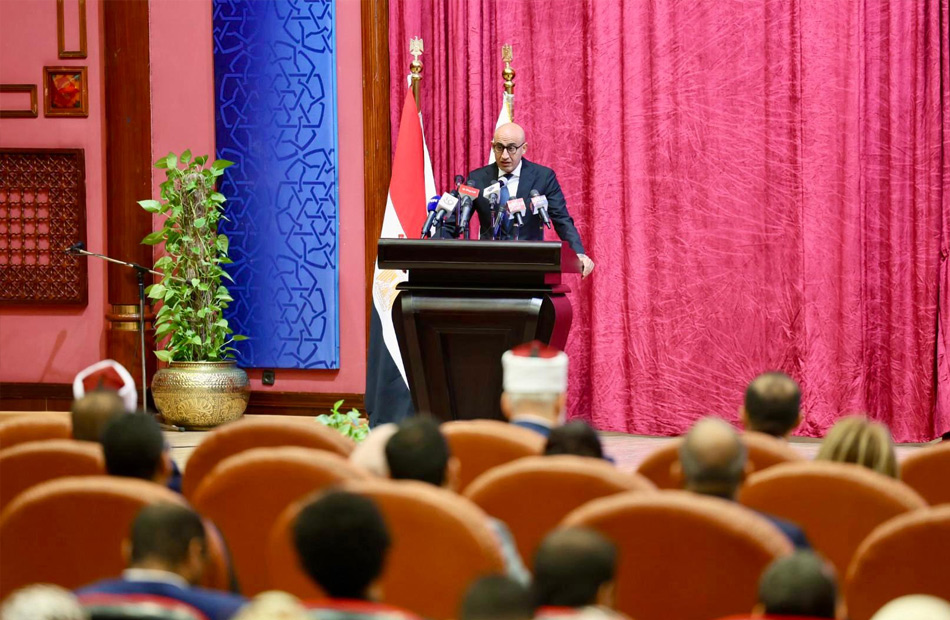 وزير التعليم يكشف عن ملامح منظومة المناهج خلال العام الدراسي المقبل وزير التعليم يكشف عن ملامح منظومة المناهج خلال العام الدراسي المقبل