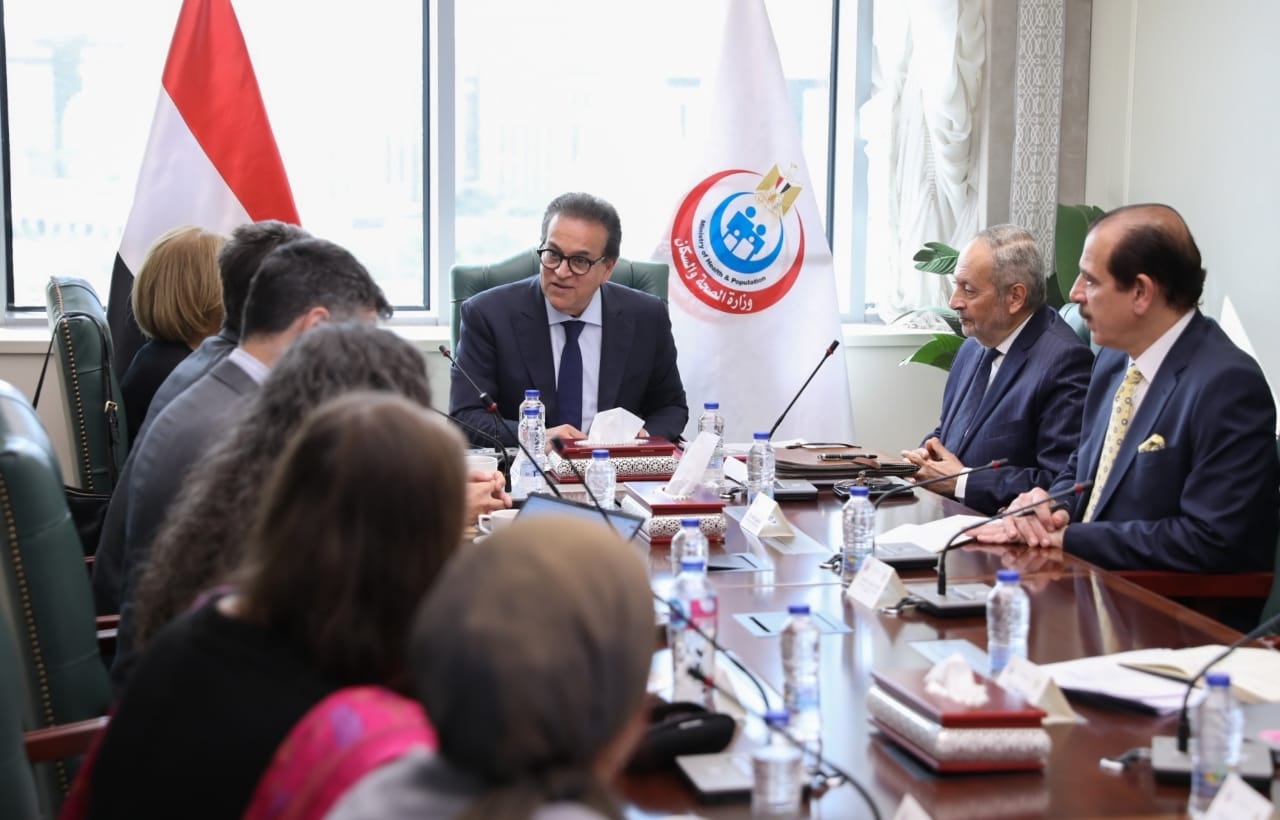 وزير الصحة يبحث مع وفد البنك الدولي تعزيز التعاون في ملف التنمية البشرية وزير الصحة يبحث مع وفد البنك الدولي تعزيز التعاون في ملف التنمية البشرية