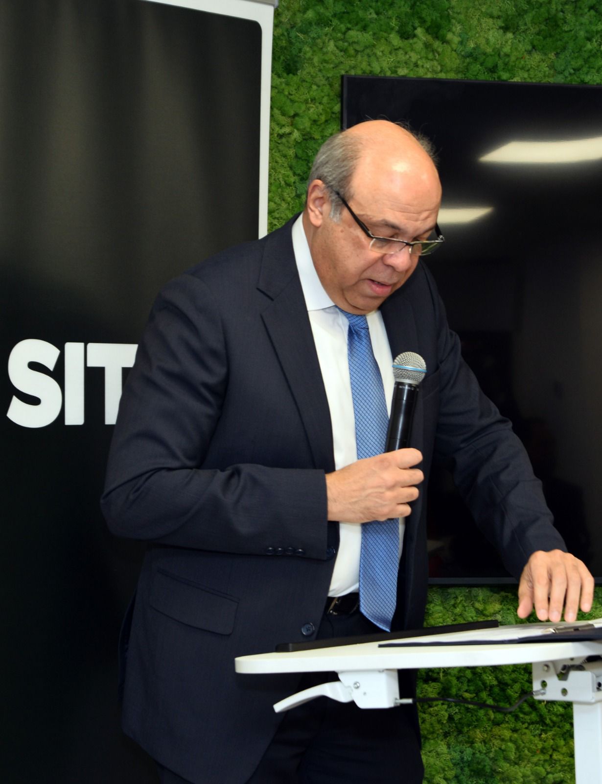 وزير الطيران:ندعم مشروعات التحول الرقمي وتعزيز مكانة الدولة المصرية