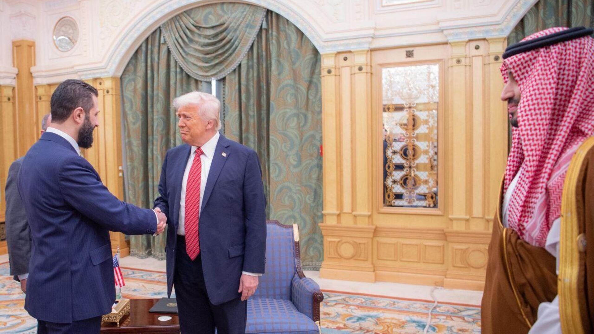 ترامب يدعو الشرع إلى الانضمام لاتفاقيات إبراهيم مع إسرائيل