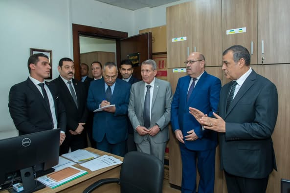 وزير الدولة للإنتاج الحربي يتفقد سير العمل بشركة المشروعات والاستشارات الهندسية التابعة للوزارة