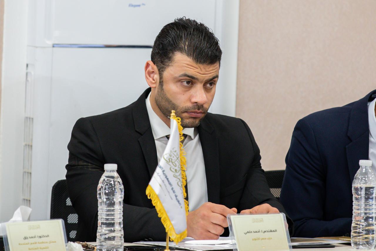 أحمد حلمي: توجيهات الرئيس السيسي تؤكد أن التعليم والصحة في قلب أولويات الدولة أحمد حلمي: توجيهات الرئيس السيسي تؤكد أن التعليم والصحة في قلب أولويات الدولة