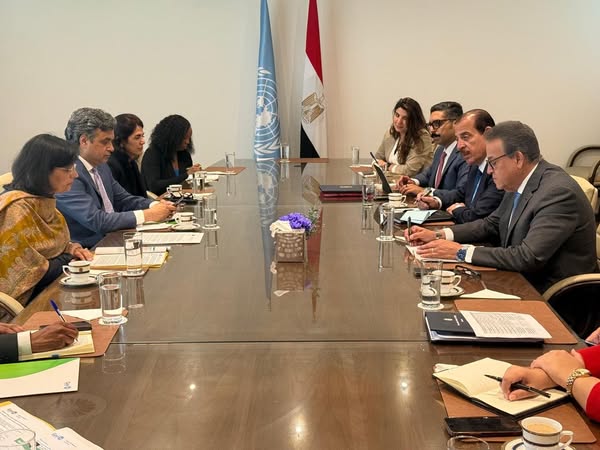 وزير الصحة يلتقي رئيس مجلس إدارة التحالف العالمي للقاحات والتطيعمات (جافي) وزير الصحة يلتقي رئيس مجلس إدارة التحالف العالمي للقاحات والتطيعمات (جافي)