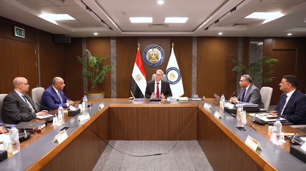 وزير البترول: تحقيق أكبر اضافة سنوية إلى احتياطي الفوسفات بواقع 6.5 مليون طن وزير البترول: تحقيق أكبر اضافة سنوية إلى احتياطي الفوسفات بواقع 6.5 مليون طن