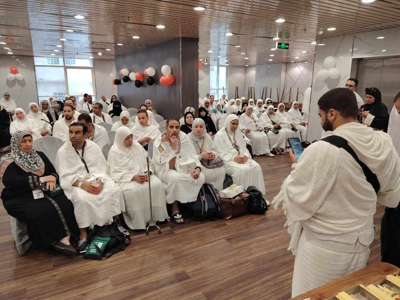 6 ساعات حاسمة في عرفات.. تحذيرات مشددة لـ حجاج السياحة للالتزام بهذه التعليمات 6 ساعات حاسمة في عرفات.. تحذيرات مشددة لـ حجاج السياحة للالتزام بهذه التعليمات