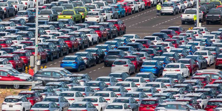 لماذا أسعار السيارات في مصر أغلى من الخليج رغم انخفاض دخل الفرد؟.. خبراء يوضحون الأسباب