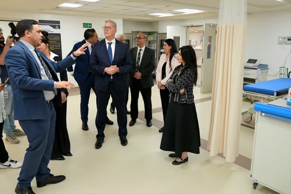 وزير البترول يزور مستشفى أهل مصر ويشيد بدورها الرائد في علاج الحروق