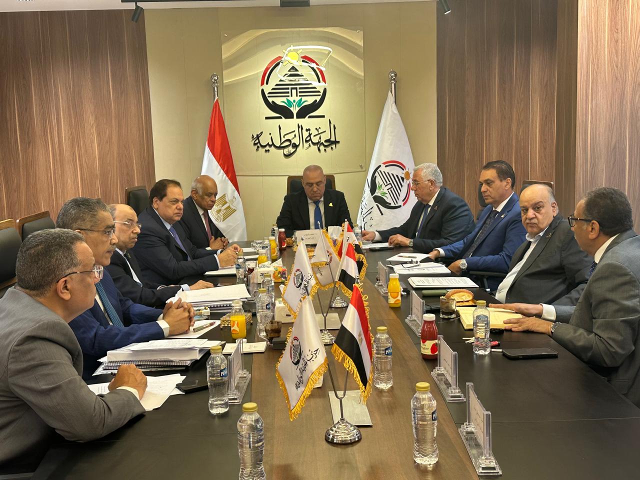 اجتماع لقيادات الجبهة الوطنية لمناقشة استعدادات الانتخابات البرلمانية