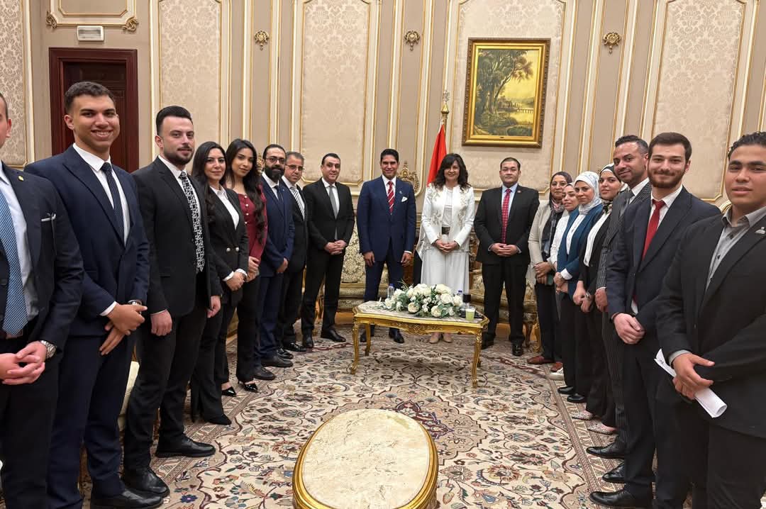 “الشعب الجمهوري” ينظم زيارة لمجلس الشيوخ لتعزيز الوعي السياسي لدى الشباب “الشعب الجمهوري” ينظم زيارة لمجلس الشيوخ لتعزيز الوعي السياسي لدى الشباب