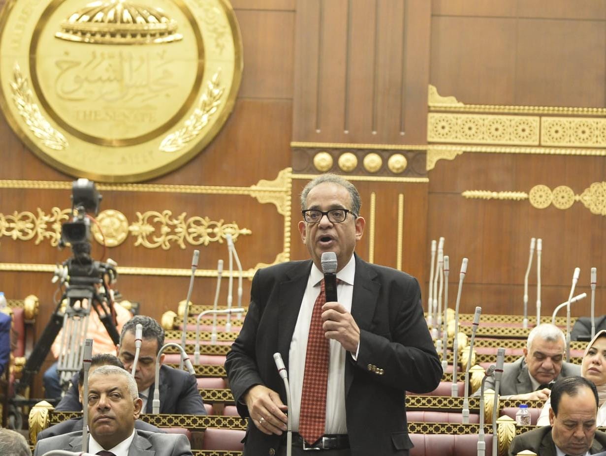 طارق عبد العزيز لـ رئيس الشيوخ افتقدناك نائباً ولكننا اتخذناك استاذاً