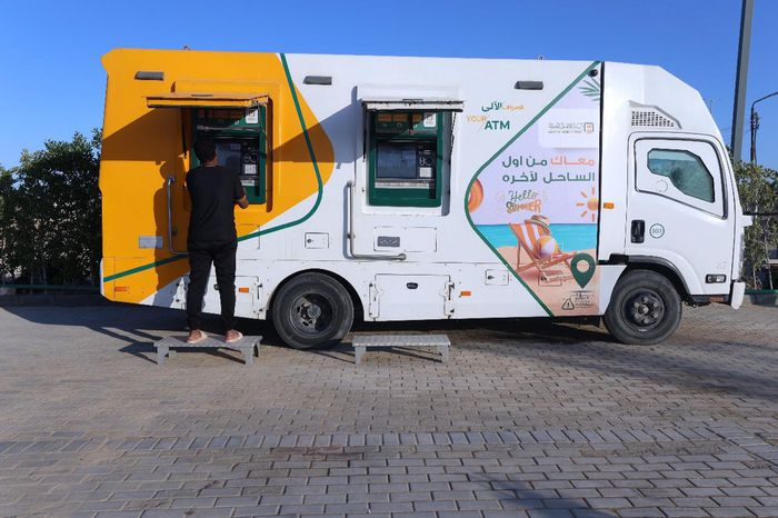البنك الاهلي يطلق سيارات صراف آلي متنقلة بالساحل الشمالي خلال  اجازة العيد