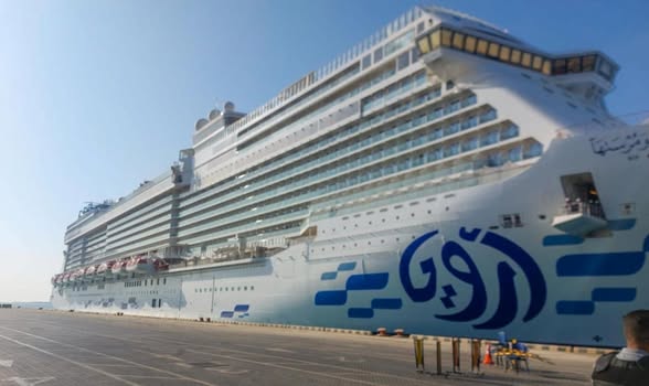 ميناء السخنة يستقبل السفينة السياحية AROYA وعلى متنها أكثر من 2300 سائح من جنسيات مختلفة