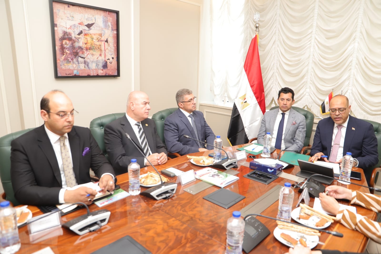 وزير العمل يستقبل وزير الشباب والرياضة لبحث التعاون في مجالات التوظيف والتدريب المهني وزير العمل يستقبل وزير الشباب والرياضة لبحث التعاون في مجالات التوظيف والتدريب المهني