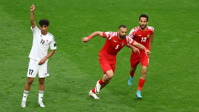 شاهد الآن بث مباشر الأردن والعراق في تصفيات كأس العالم 2026، قمة لا تُفوّت