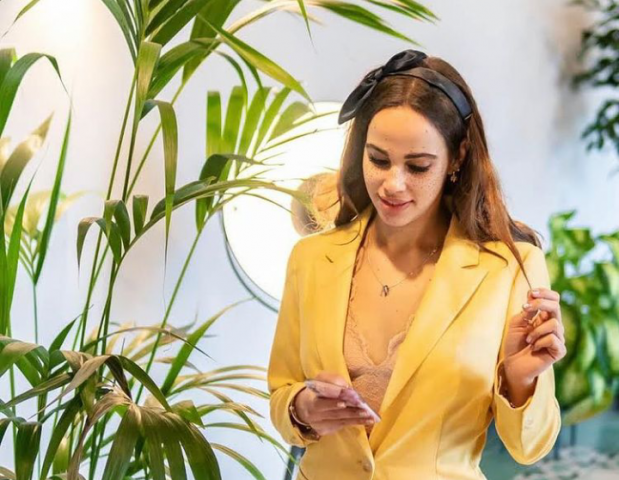 ور دياب ترتبط بمدرب رقص مصري يشعل الإنترنت برسالة حب نارية